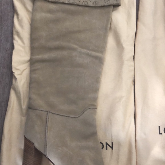 Louis Vuitton Women’s high boot - Picture 6 of 7